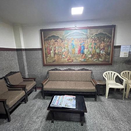 Sri Durgamba Lodge Bangalore Bagian luar foto