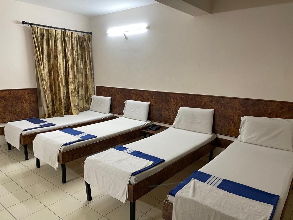 Sri Durgamba Lodge Bangalore Bagian luar foto