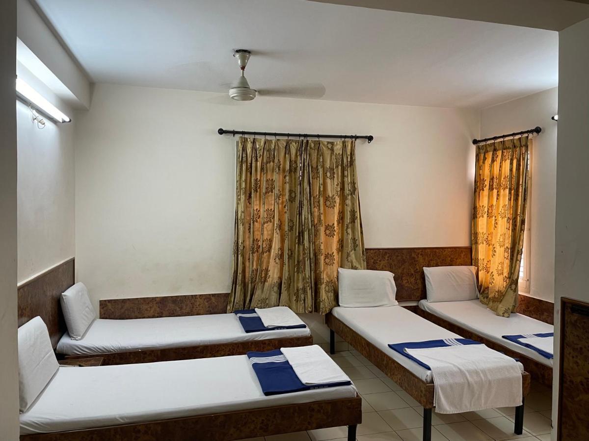 Sri Durgamba Lodge Bangalore Bagian luar foto